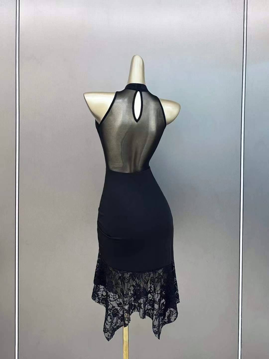 3D Lace Dress with Exquisite Details and Sophisticated Tones