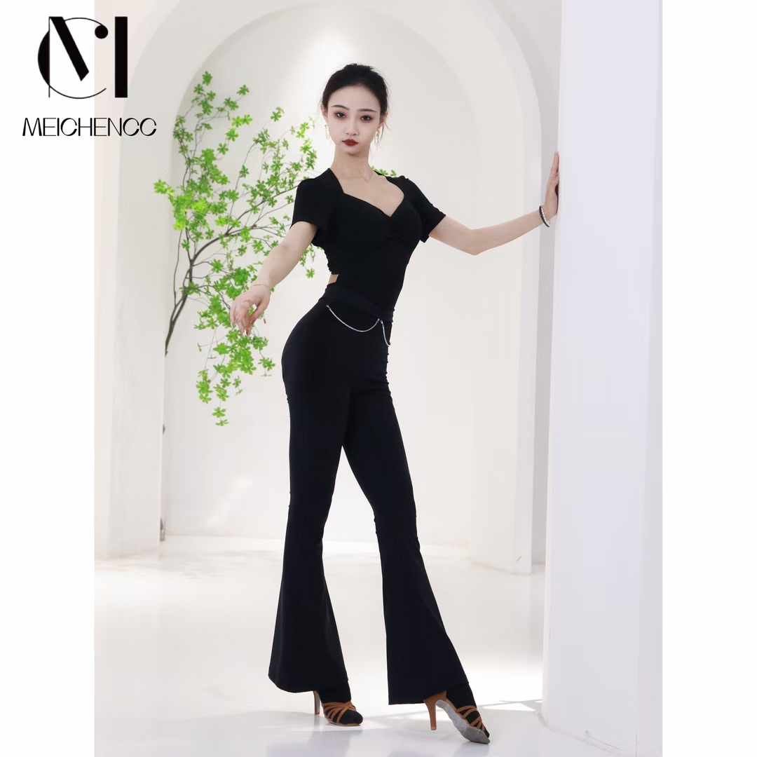 Top with Shoulder Pads and Figure-Flattering Silhouette