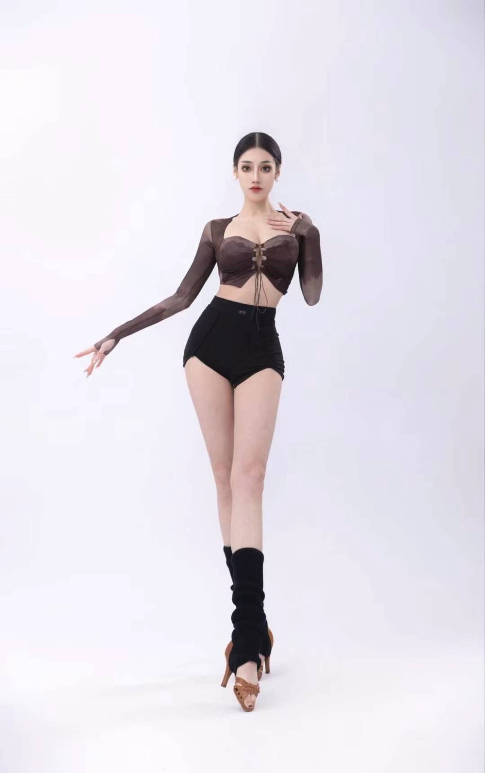 Squared Top / Extend Shorts