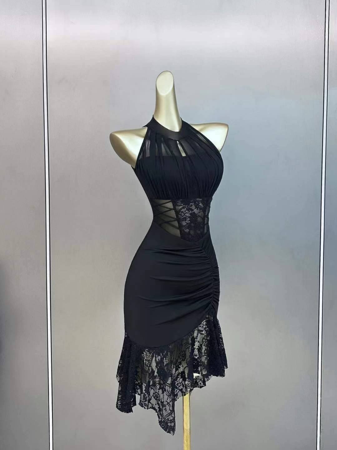 3D Lace Dress with Exquisite Details and Sophisticated Tones