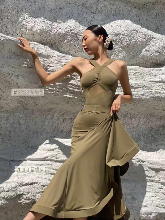 Modern Backless Halter Set
