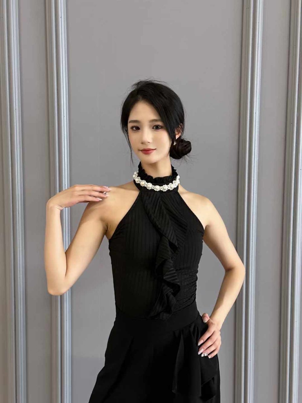 Pearl Halter in Hepburn Black
