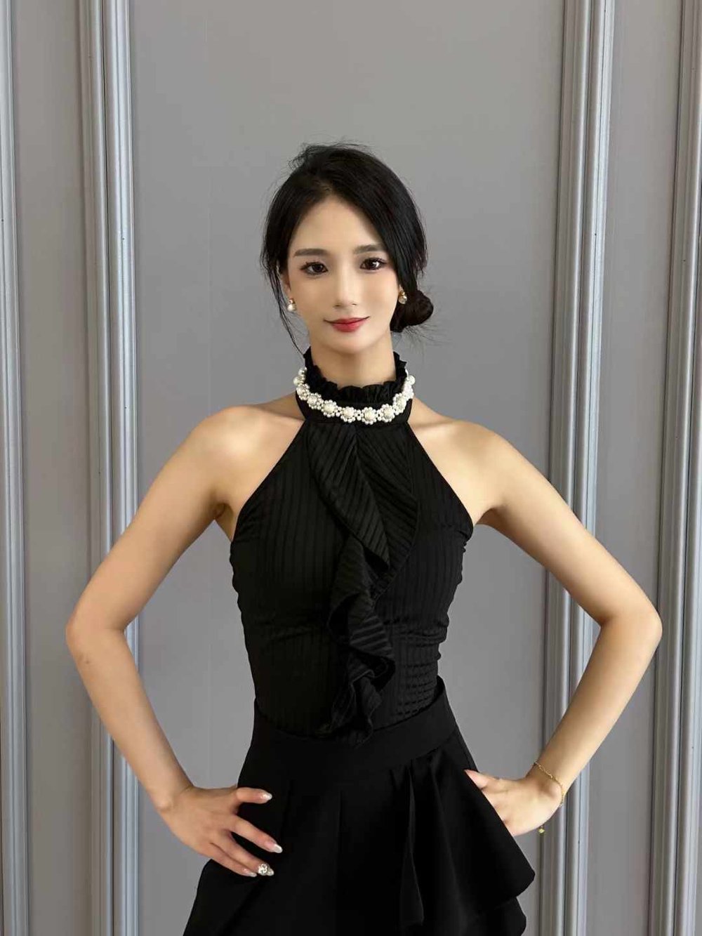 Pearl Halter in Hepburn Black